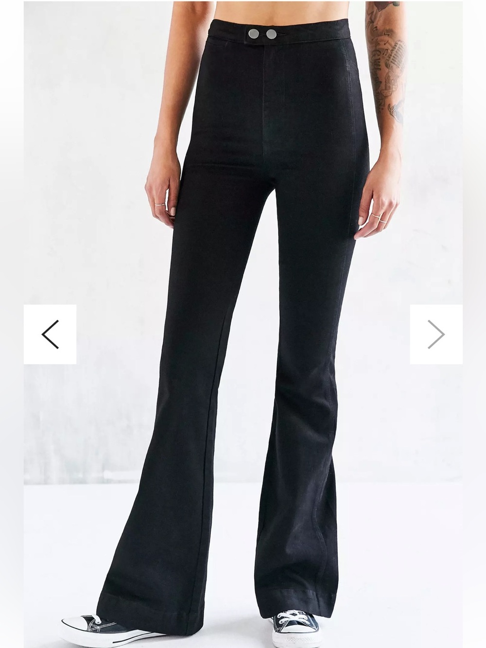 BDG “Farrah” Black High- Rise Flare jeans!!